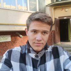 Артем 18 фото 1