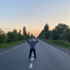 Артем 18 фото 1