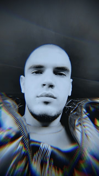 Артем 25 фото 1