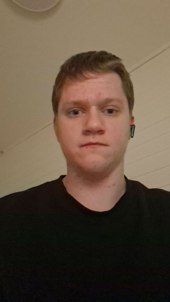 Дмитро 19 фото 1