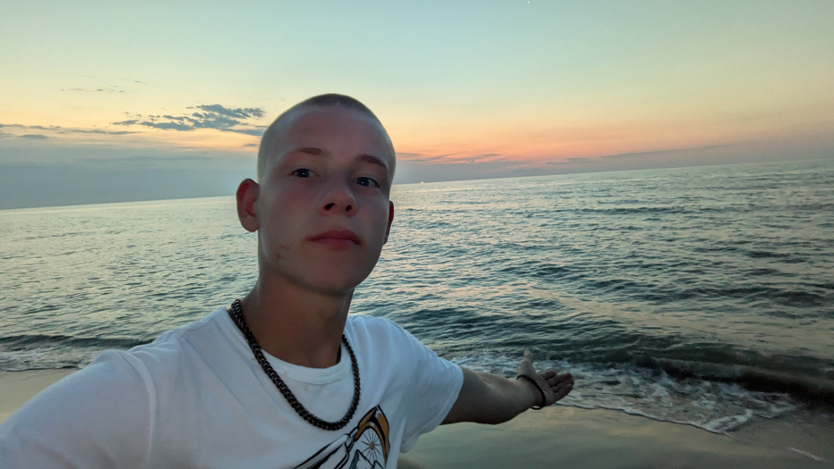Саша 18 фото 2